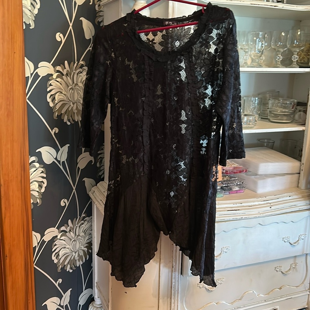 #103 witchy Gothic lace tunic top